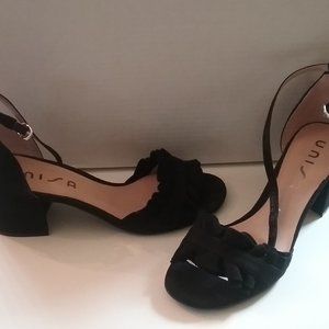 UNISA Black Ruffle Block-heel Fabric Pumps